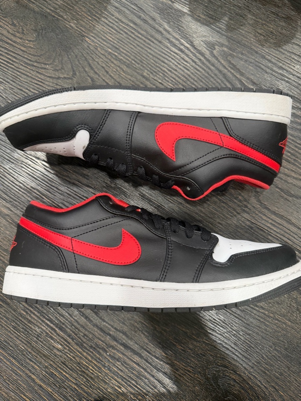 Nike Air Jordan 1 Low Shoes 'White Toe' Fire Red men’s size 12